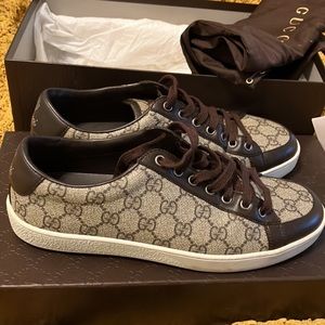 Gucci sneakers fits like M 8.5